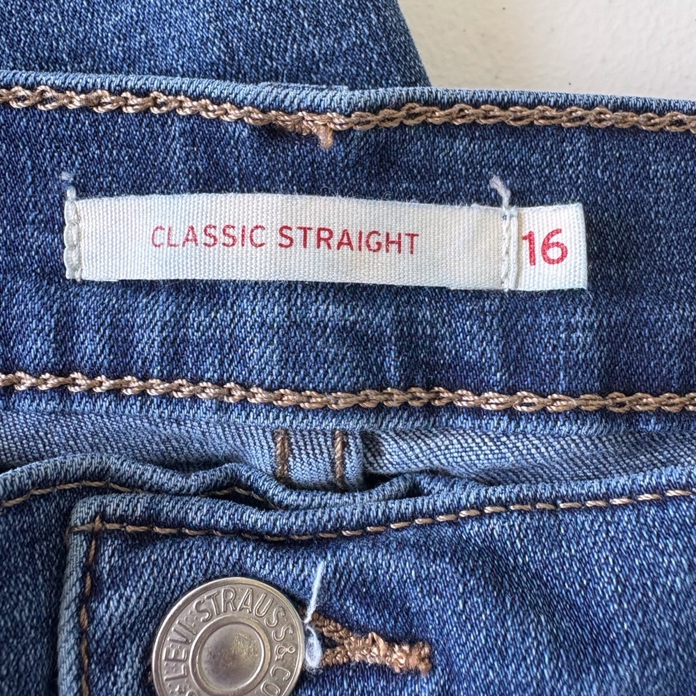 Levi’s Classic Straight Women Size 16 Medium Wash Denim Casual School Teacher - Picture 2 of 9